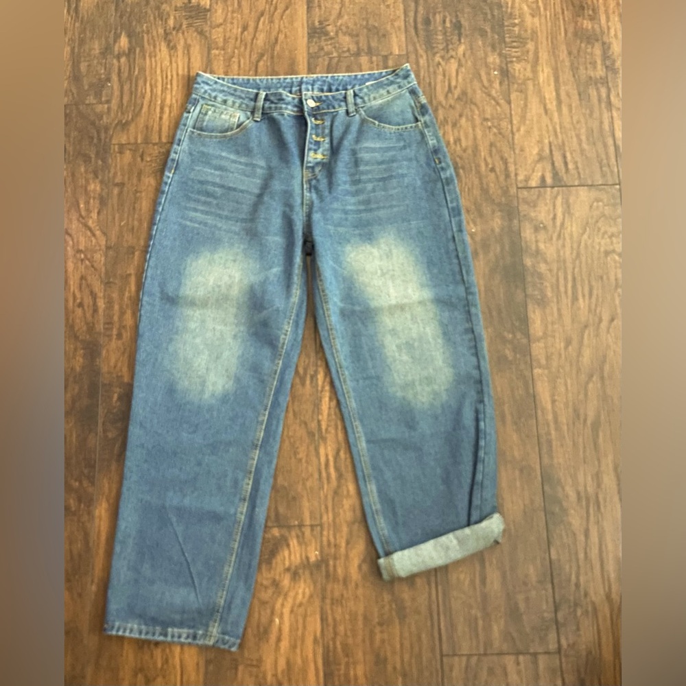 NWOT -Large/XL Button Up, High Waisted, Loose Fit, Straight Leg Jeans. - Picture 3 of 5